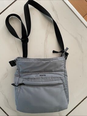 Roots Blue Gray Nylon Crossbody Messenger Bag with Black Strap
